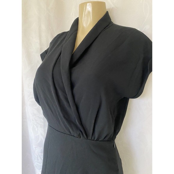 M.M. LaFleur The Tory Dress Black Surplice V Neck Short Sleeve Sheath 6 S - Picture 6 of 8